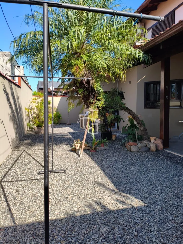 Casa, 4 quartos, 260 m² - Foto 12