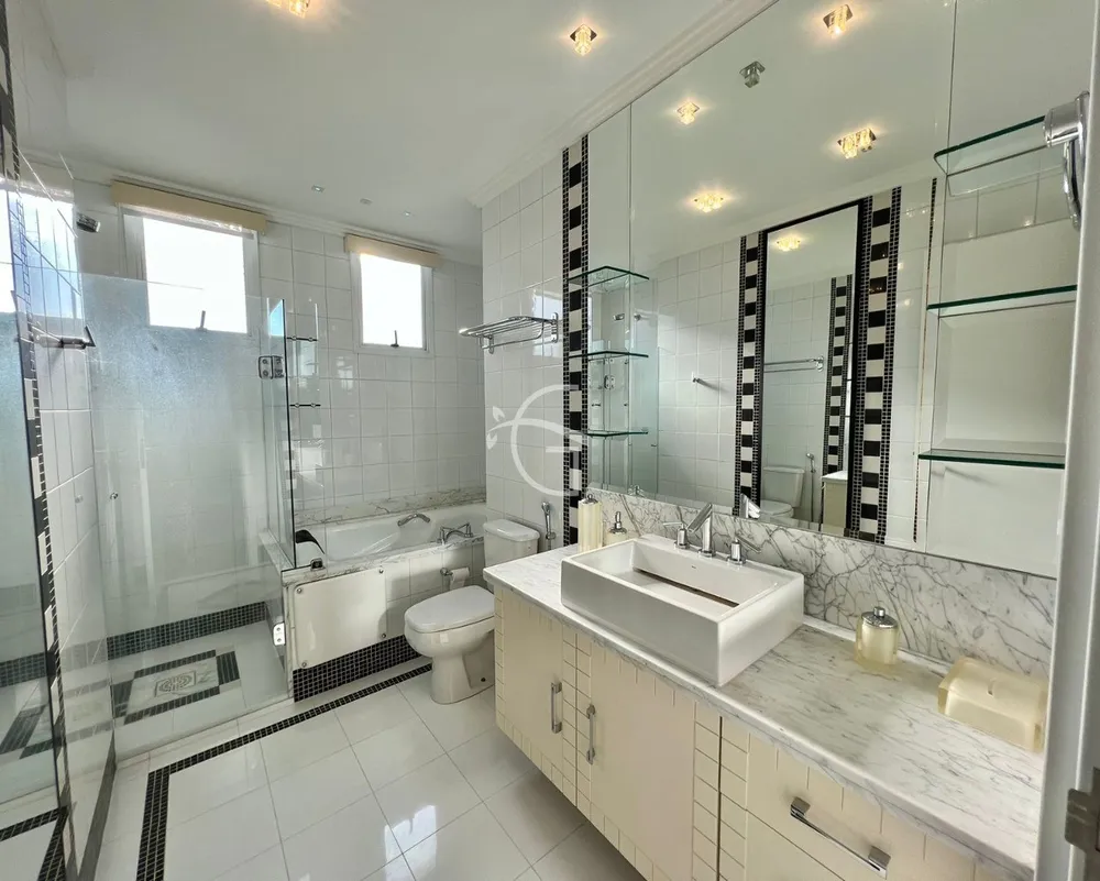 Cobertura, 3 quartos, 302 m² - Foto 4