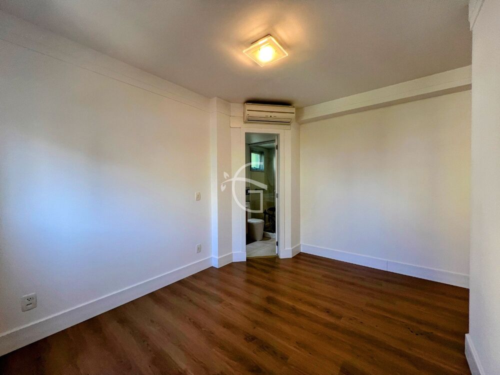 Apartamento, 3 quartos, 180 m² - Foto 1