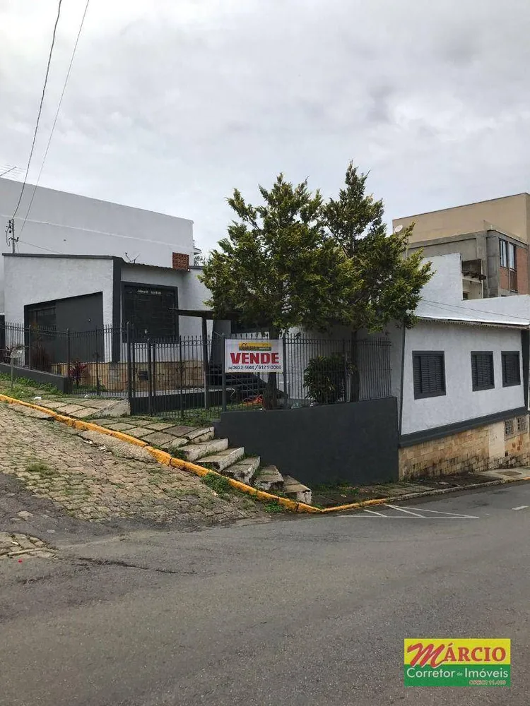 Casa, 3 quartos, 349 m² - Foto 1