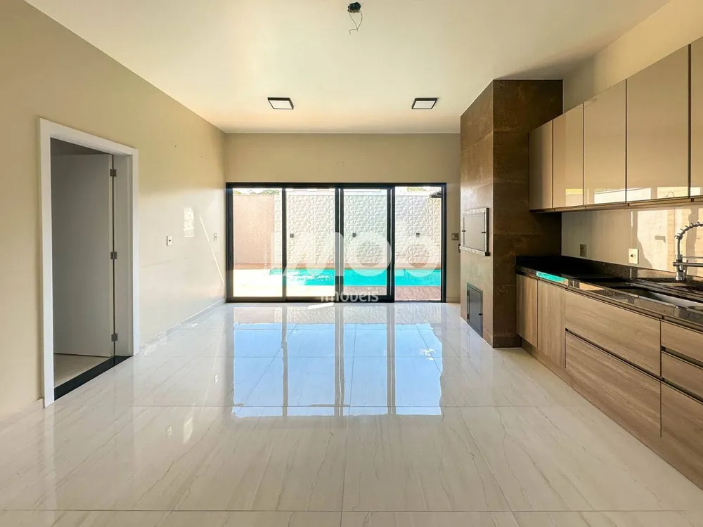 Casa, 3 quartos, 190 m² - Foto 3