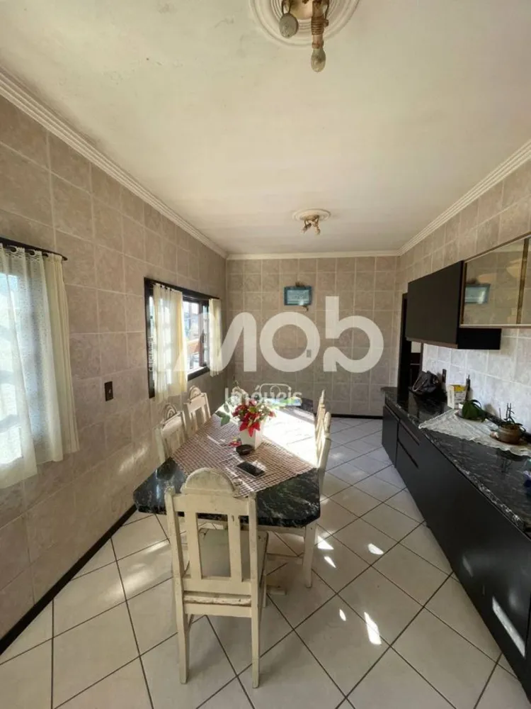 Casa, 3 quartos, 250 m² - Foto 6
