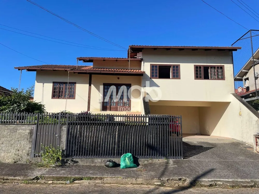 Casa, 3 quartos, 250 m² - Foto 1