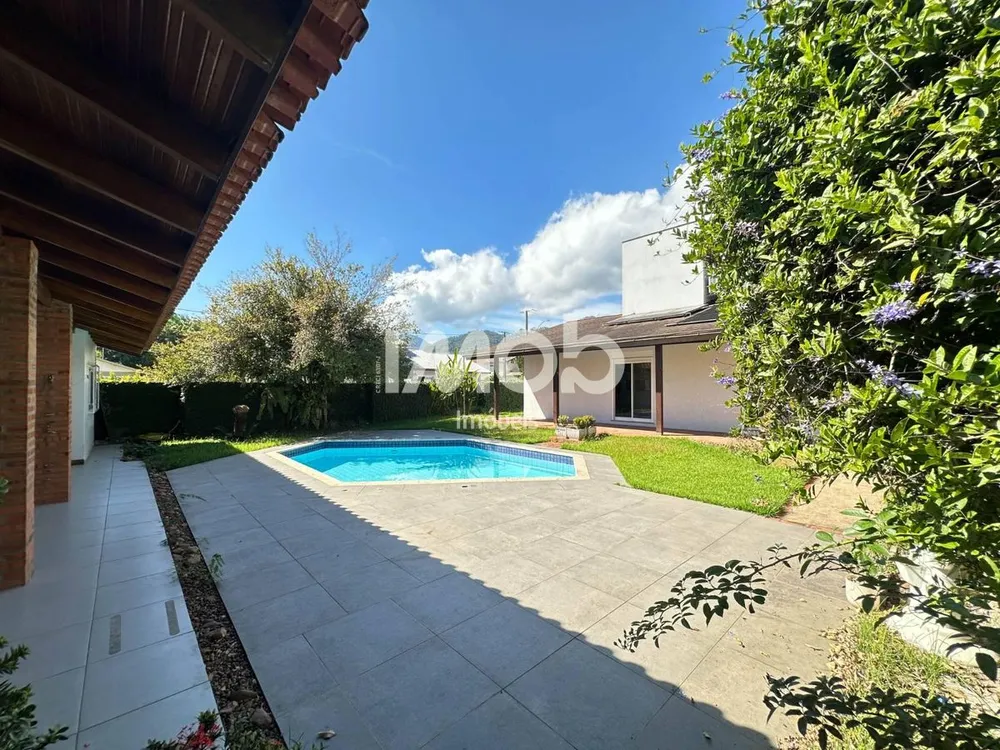 Casa, 5 quartos, 359 m² - Foto 1