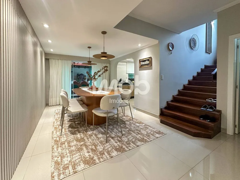 Casa, 3 quartos, 204 m² - Foto 1