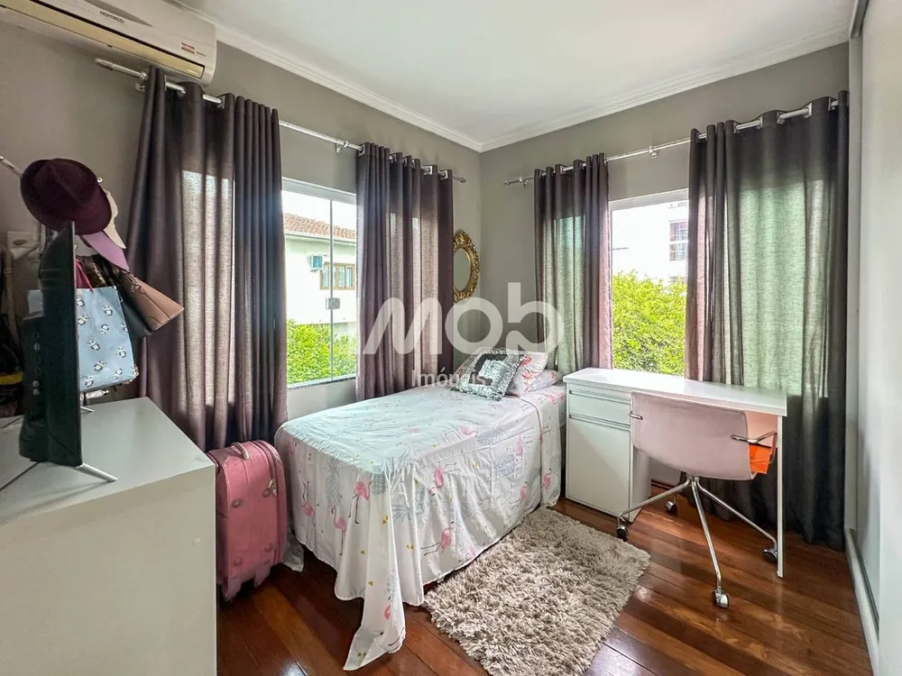 Casa, 3 quartos, 204 m² - Foto 4