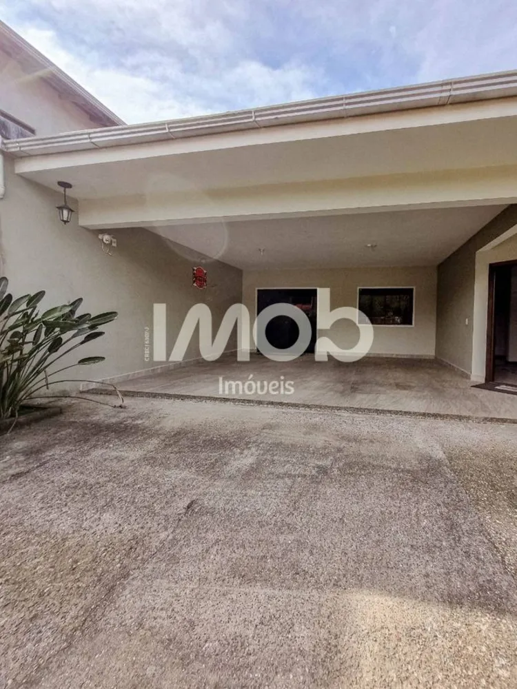 Casa, 3 quartos, 211 m² - Foto 2