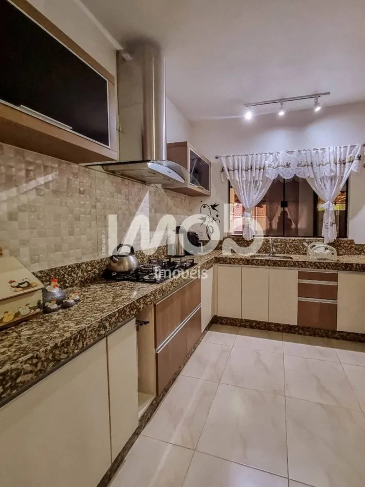 Casa, 3 quartos, 211 m² - Foto 6