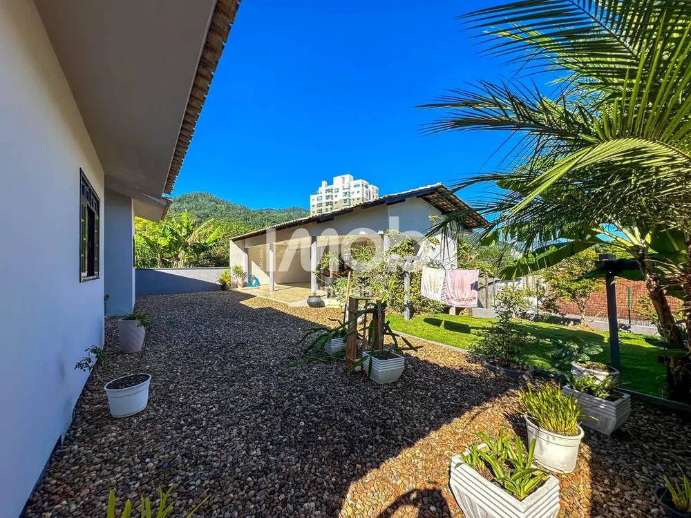 Casa, 3 quartos, 179 m² - Foto 1