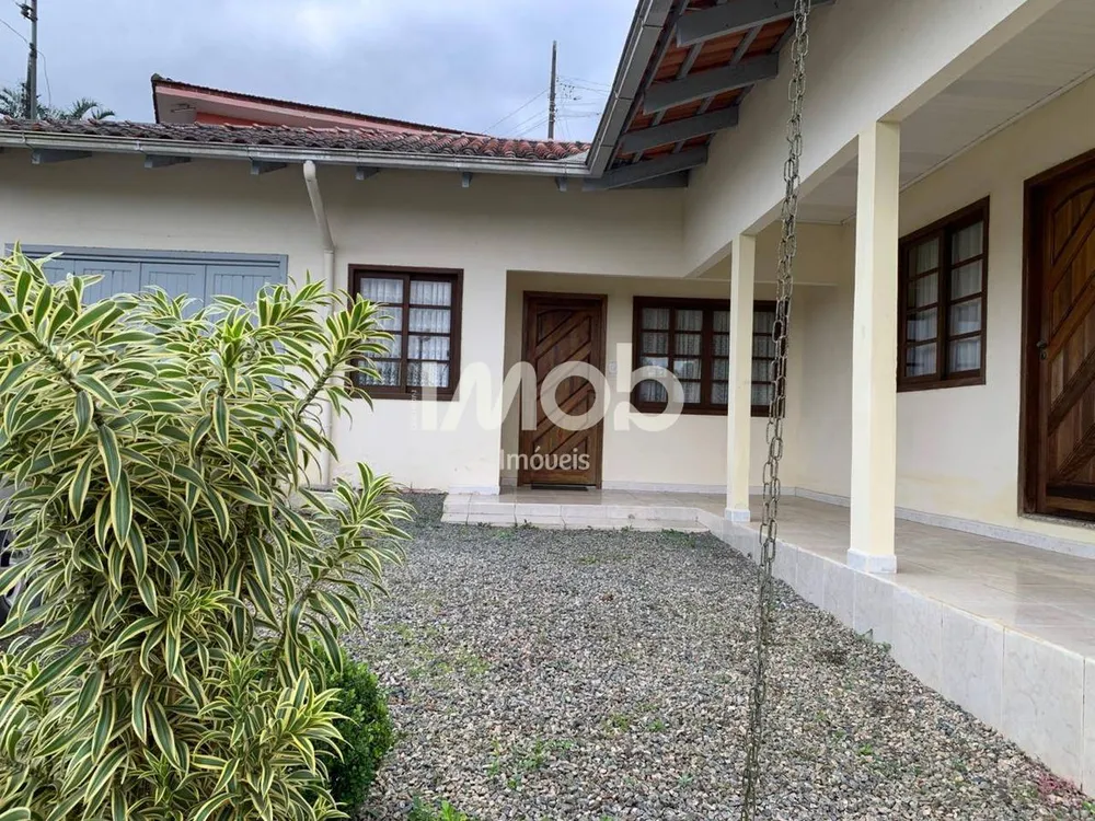 Casa, 3 quartos, 180 m² - Foto 1
