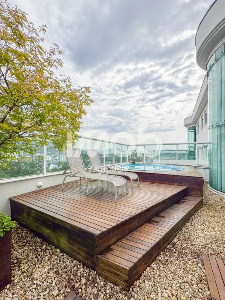 Cobertura, 3 quartos, 192 m² - Foto 1