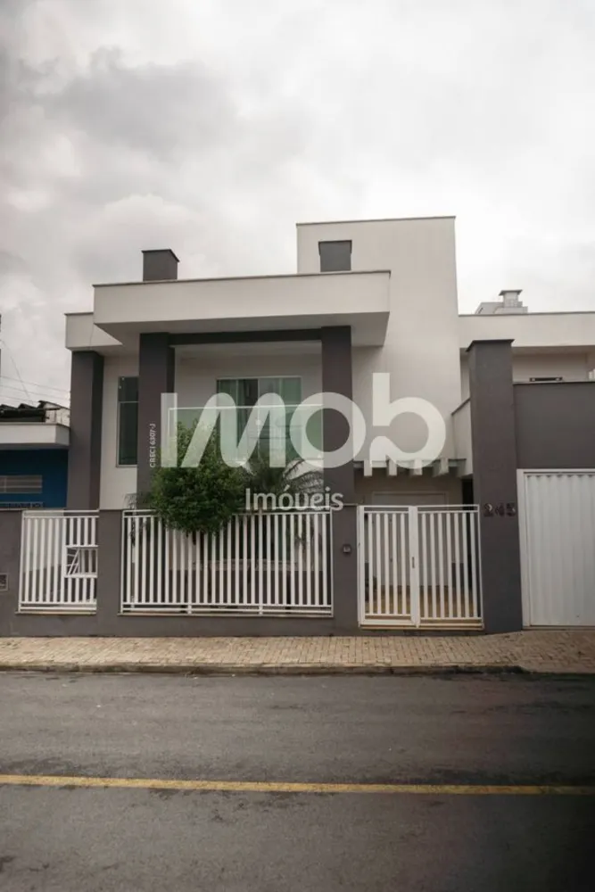 Casa, 4 quartos, 230 m² - Foto 3