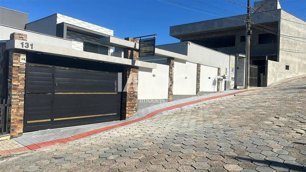 Casa, 3 quartos, 230 m² - Foto 1