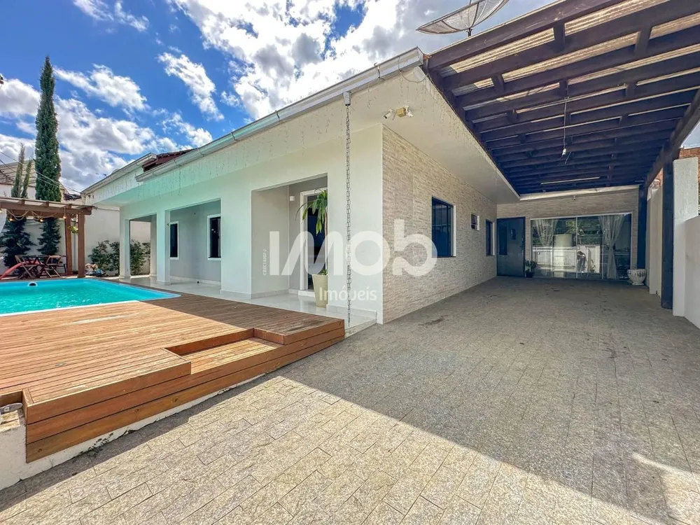 Casa, 5 quartos, 302 m² - Foto 2