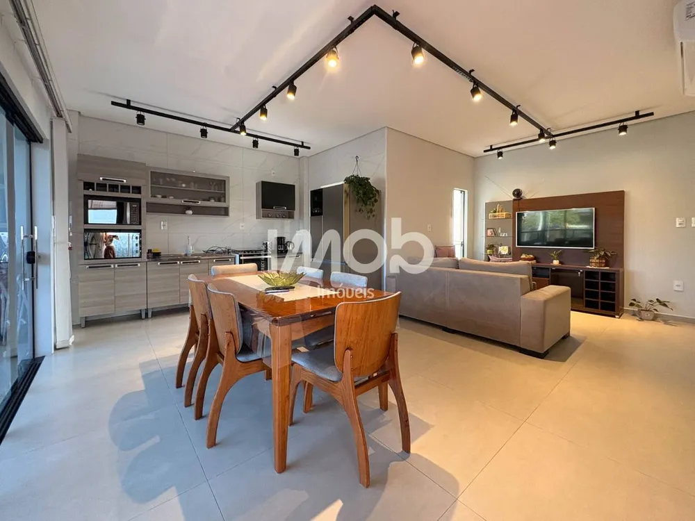 Casa, 2 quartos, 94 m² - Foto 1