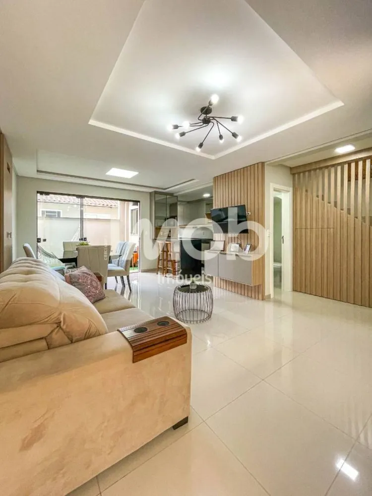 Casa, 3 quartos, 131 m² - Foto 1