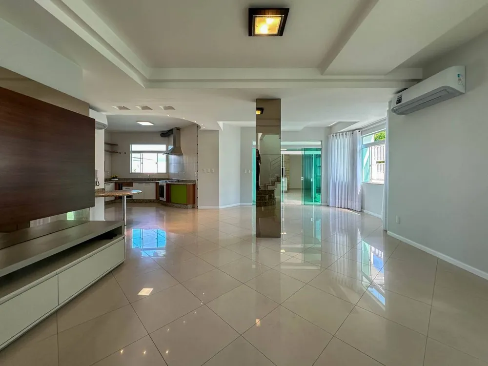 Casa, 4 quartos, 322 m² - Foto 2