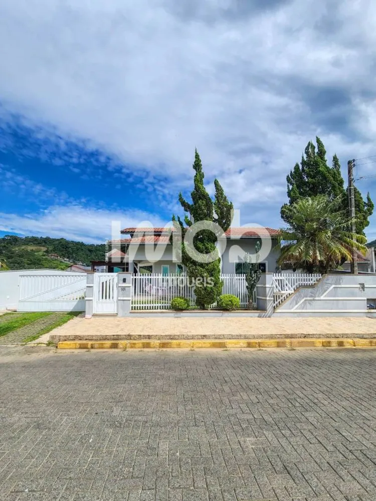 Casa, 3 quartos, 210 m² - Foto 3