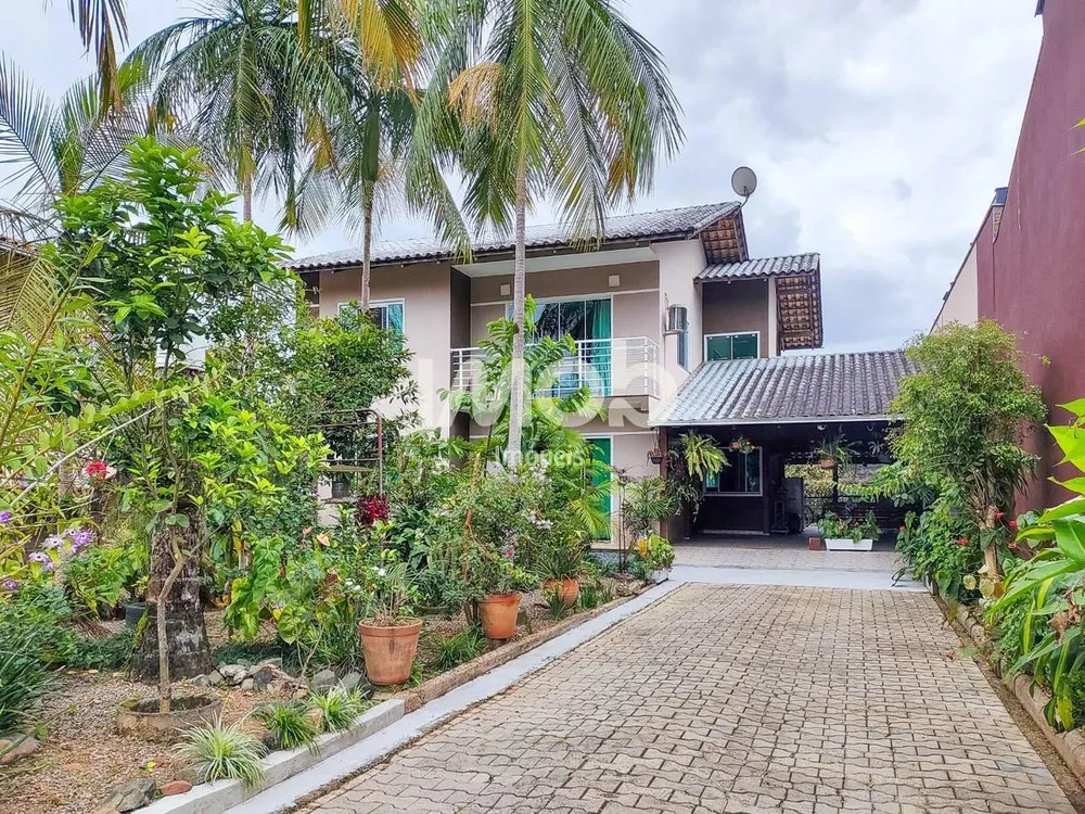 Casa, 3 quartos, 132 m² - Foto 1