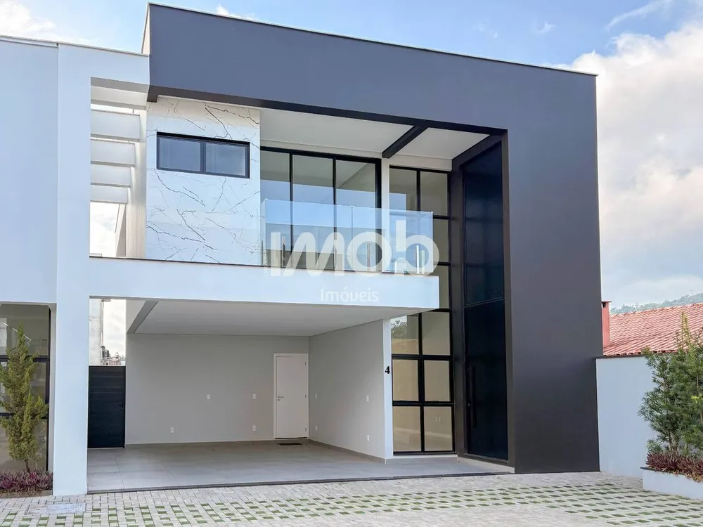 Casa, 3 quartos, 178 m² - Foto 1