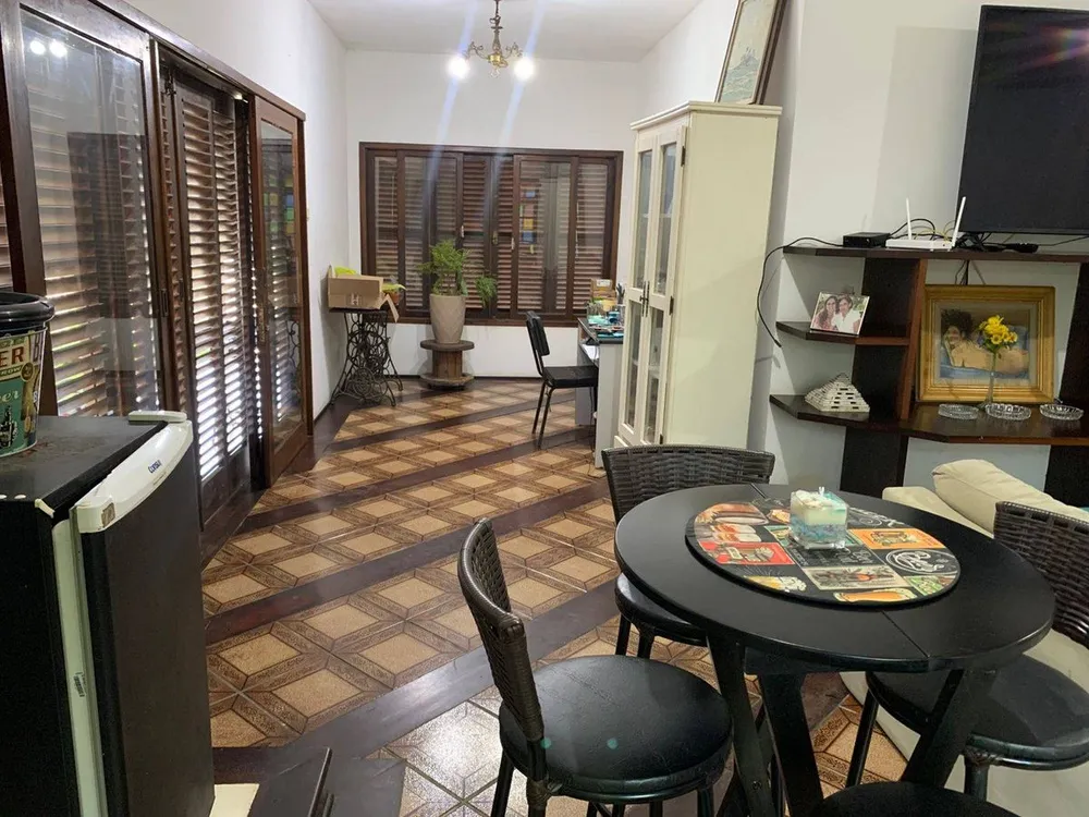 Casa, 4 quartos, 260 m² - Foto 4
