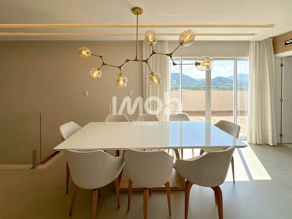 Cobertura, 3 quartos, 244 m² - Foto 4