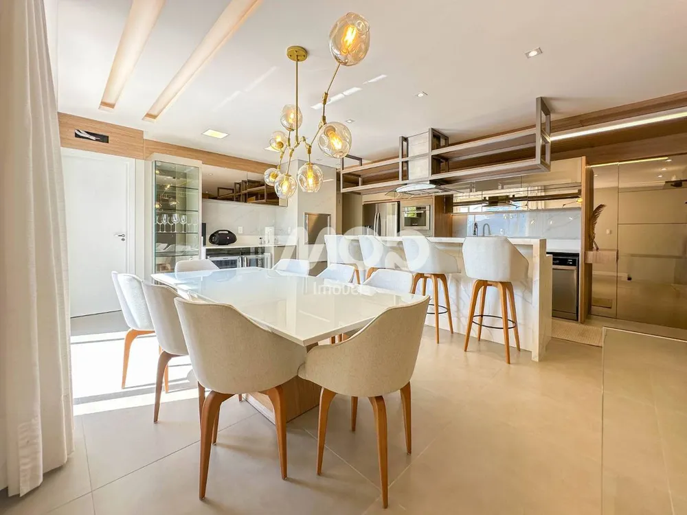Cobertura, 3 quartos, 244 m² - Foto 3