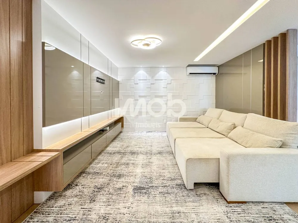 Cobertura, 3 quartos, 244 m² - Foto 1