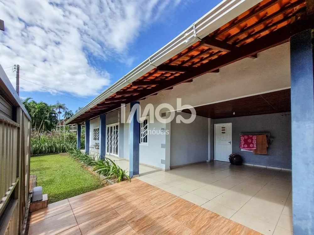 Casa, 3 quartos, 210 m² - Foto 1