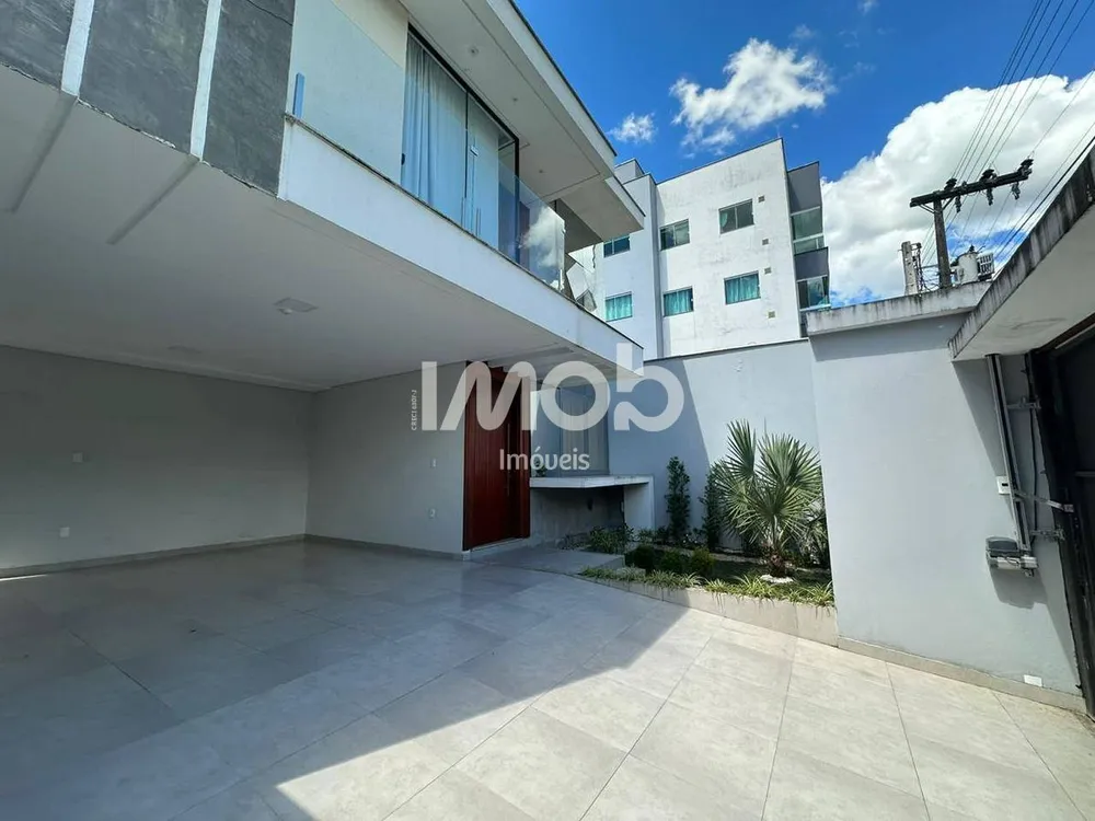 Casa, 4 quartos, 232 m² - Foto 2