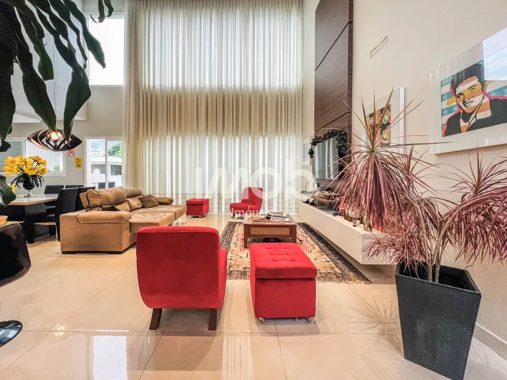 Casa, 3 quartos, 280 m² - Foto 2