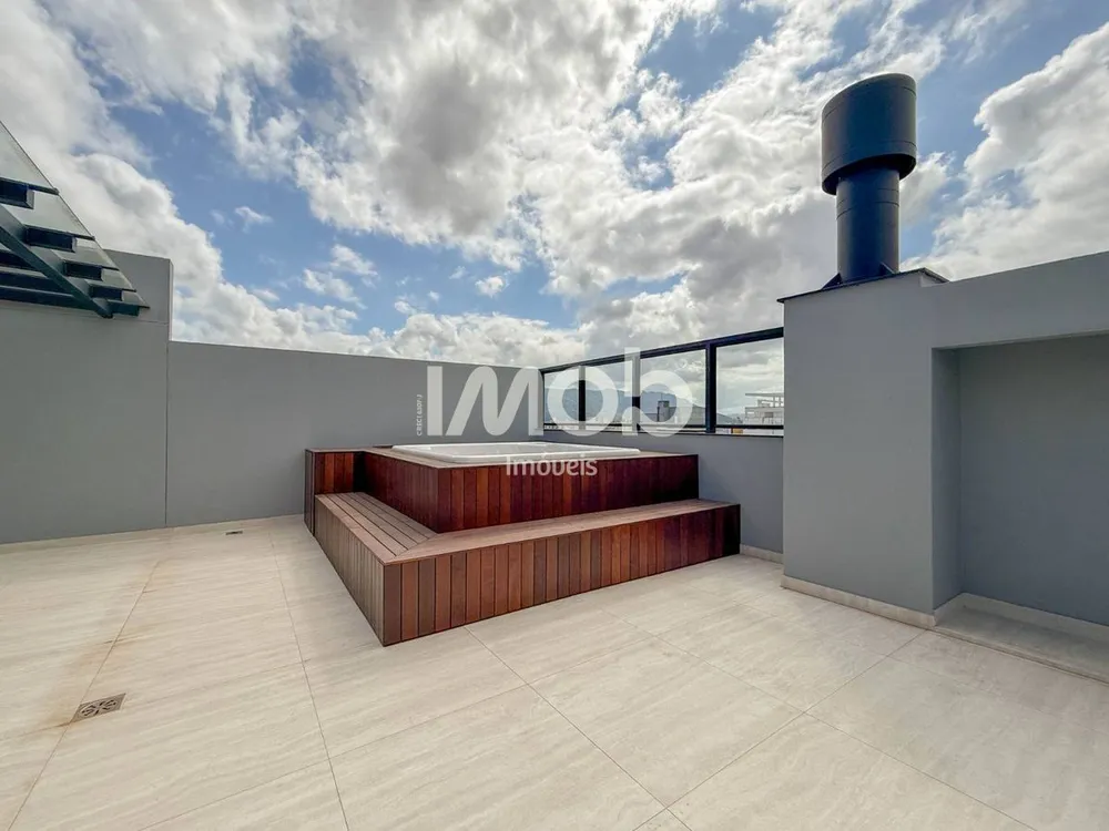 Cobertura, 3 quartos, 261 m² - Foto 1
