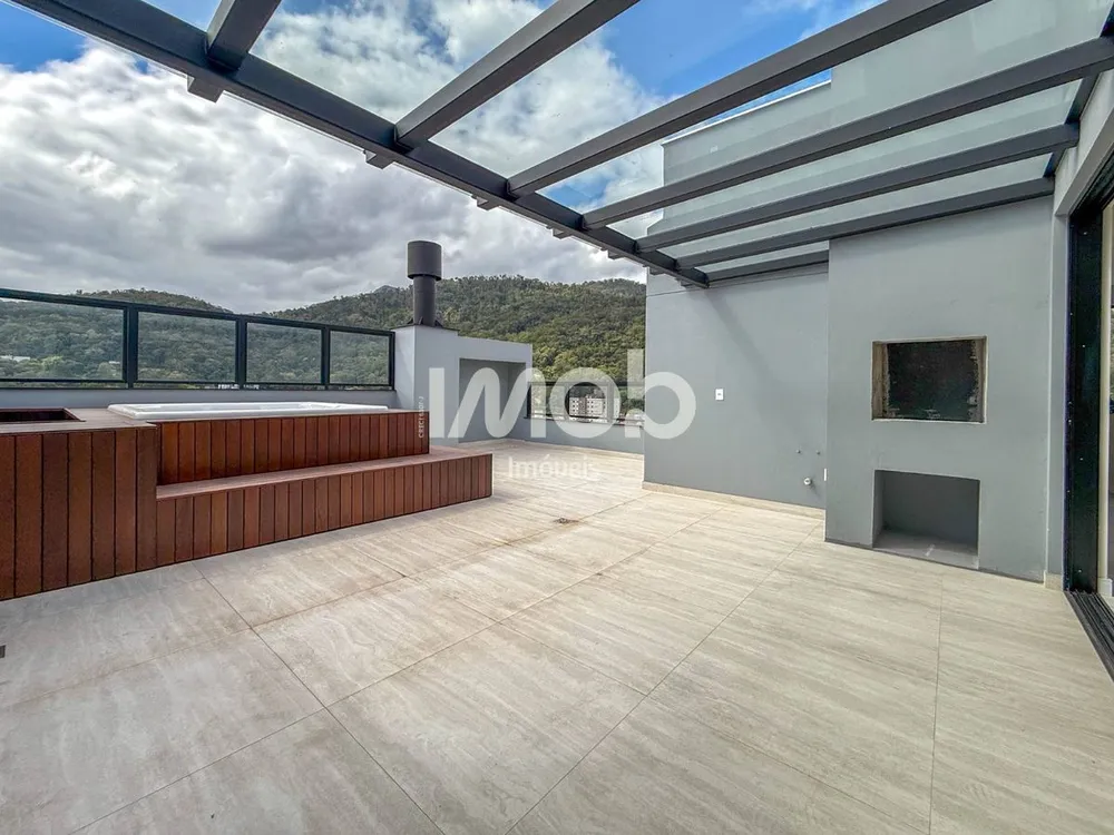 Cobertura, 3 quartos, 261 m² - Foto 2