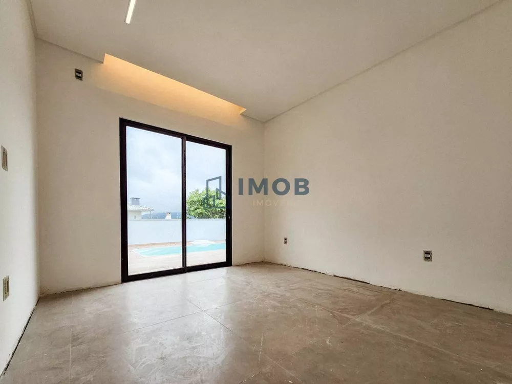 Casa à venda com 3 quartos, 205m² - Foto 8