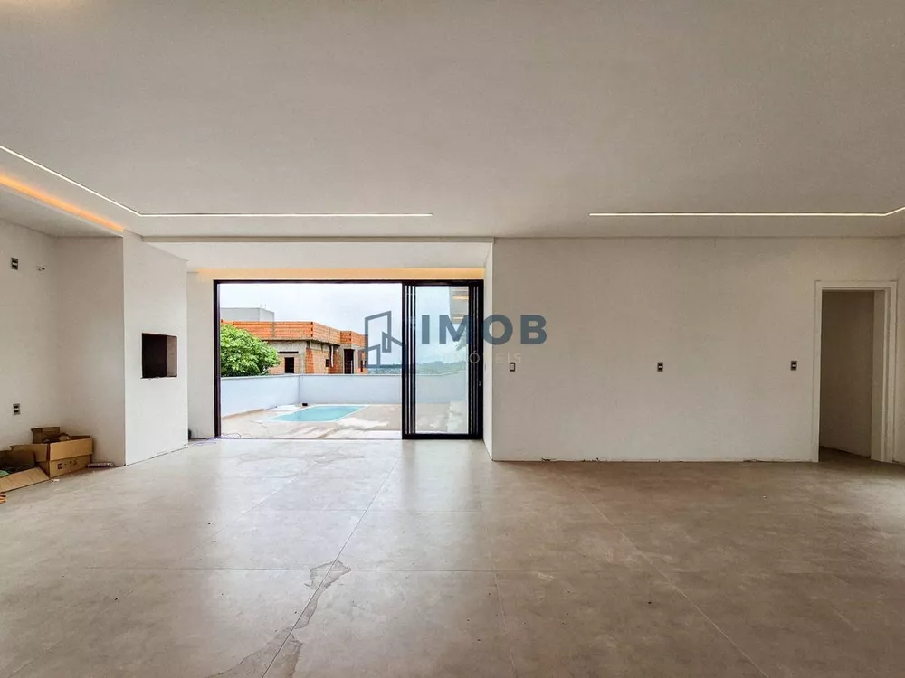 Casa à venda com 3 quartos, 205m² - Foto 10