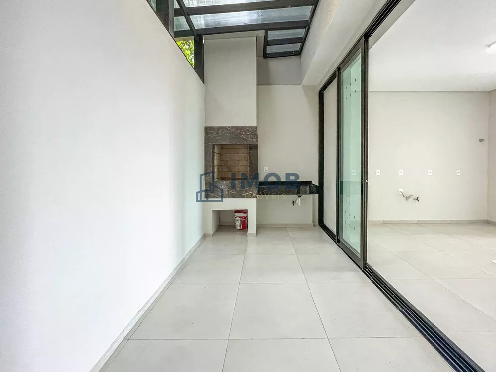 Casa à venda com 2 quartos, 130m² - Foto 10