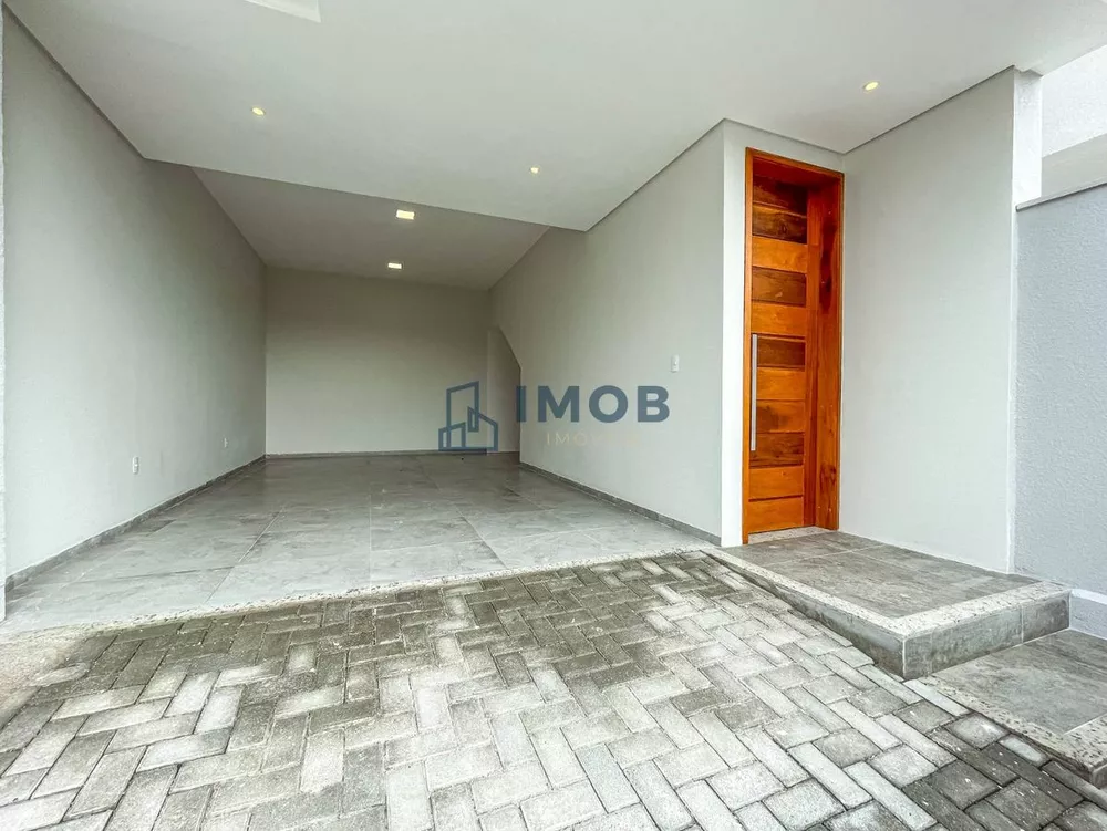 Casa à venda com 2 quartos, 130m² - Foto 3