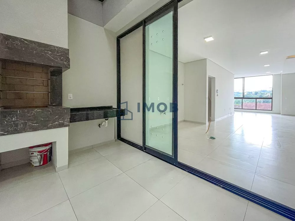 Casa à venda com 2 quartos, 130m² - Foto 9