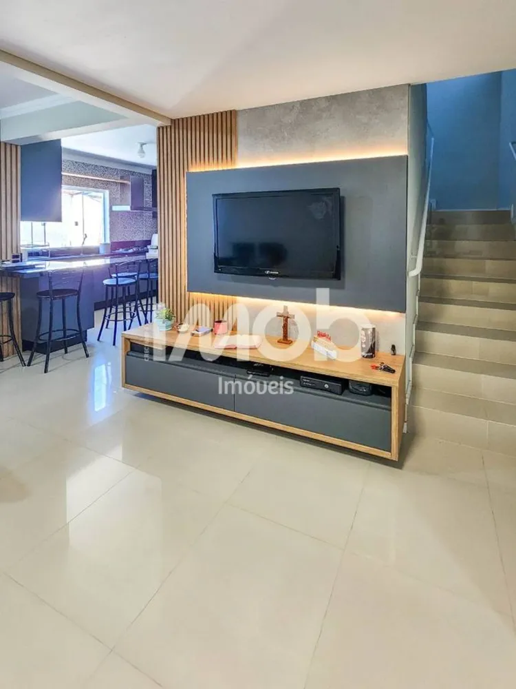 Casa, 3 quartos, 180 m² - Foto 3