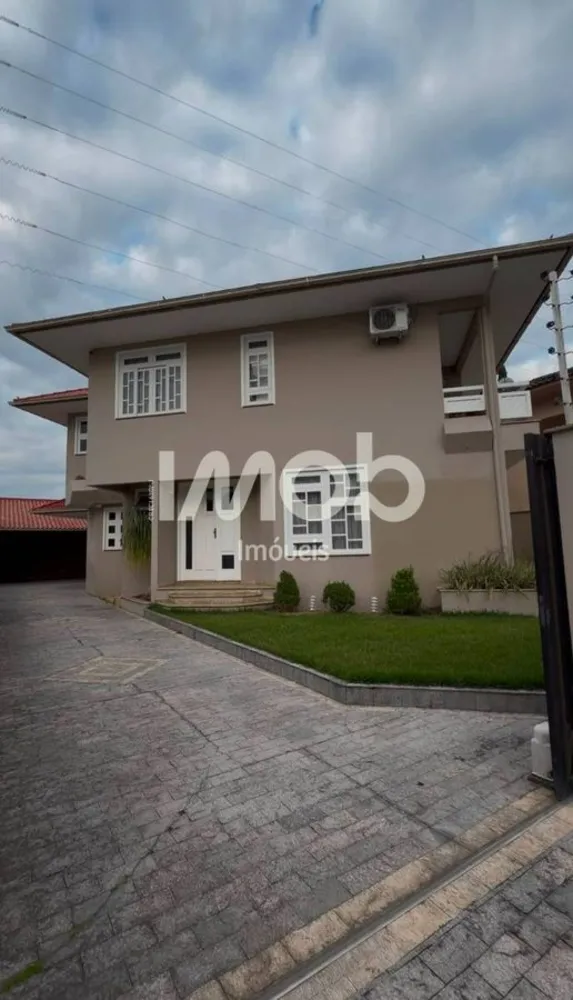 Casa, 3 quartos, 279 m² - Foto 1