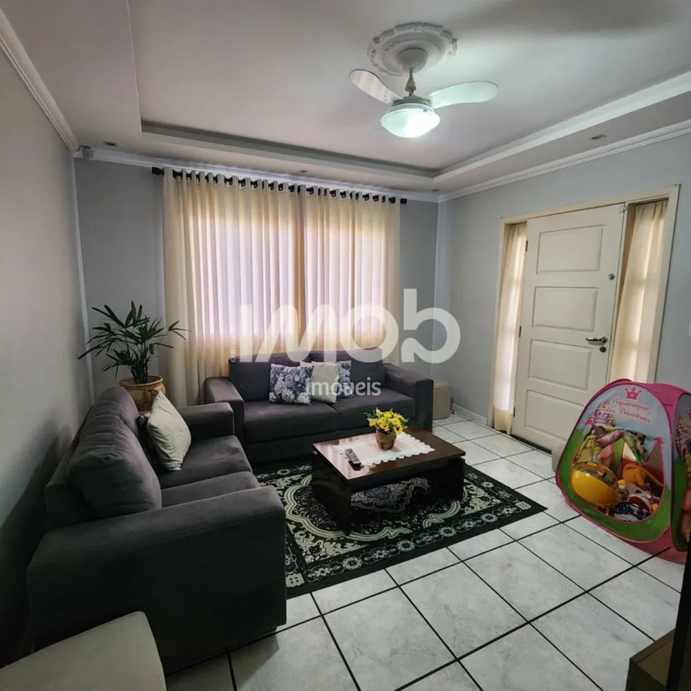 Casa, 4 quartos, 223 m² - Foto 2