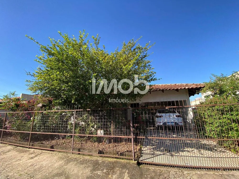 Casa, 3 quartos, 196 m² - Foto 1