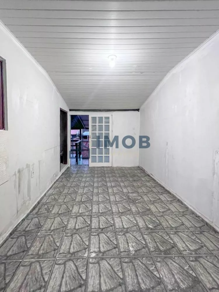 Casa à venda com 3 quartos, 48m² - Foto 4