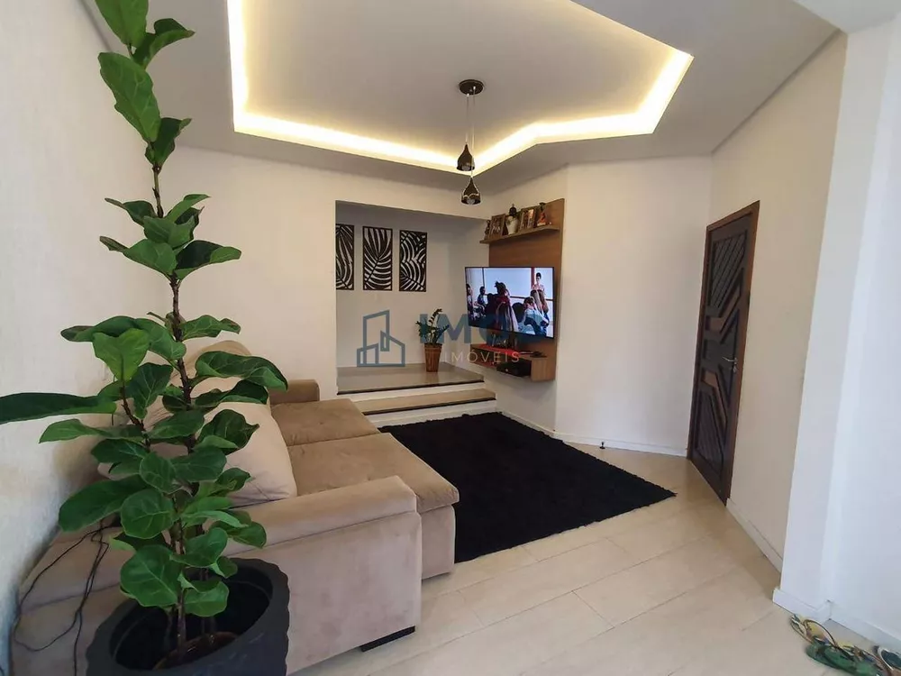 Casa à venda com 3 quartos, 110m² - Foto 4