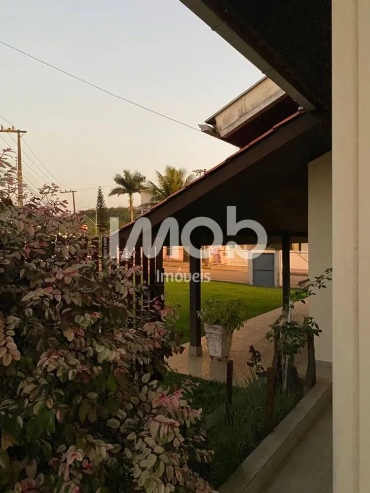 Casa, 4 quartos, 220 m² - Foto 3