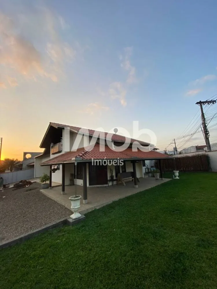 Casa, 4 quartos, 220 m² - Foto 2