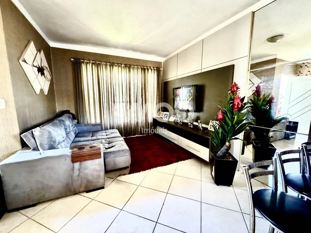 Casa, 3 quartos, 338 m² - Foto 2