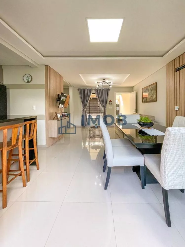 Casa à venda com 3 quartos, 131m² - Foto 4