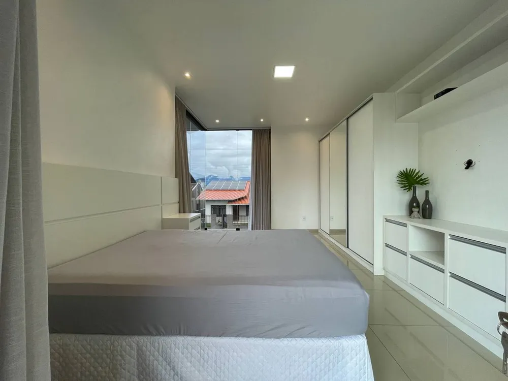 Casa, 5 quartos, 300 m² - Foto 9