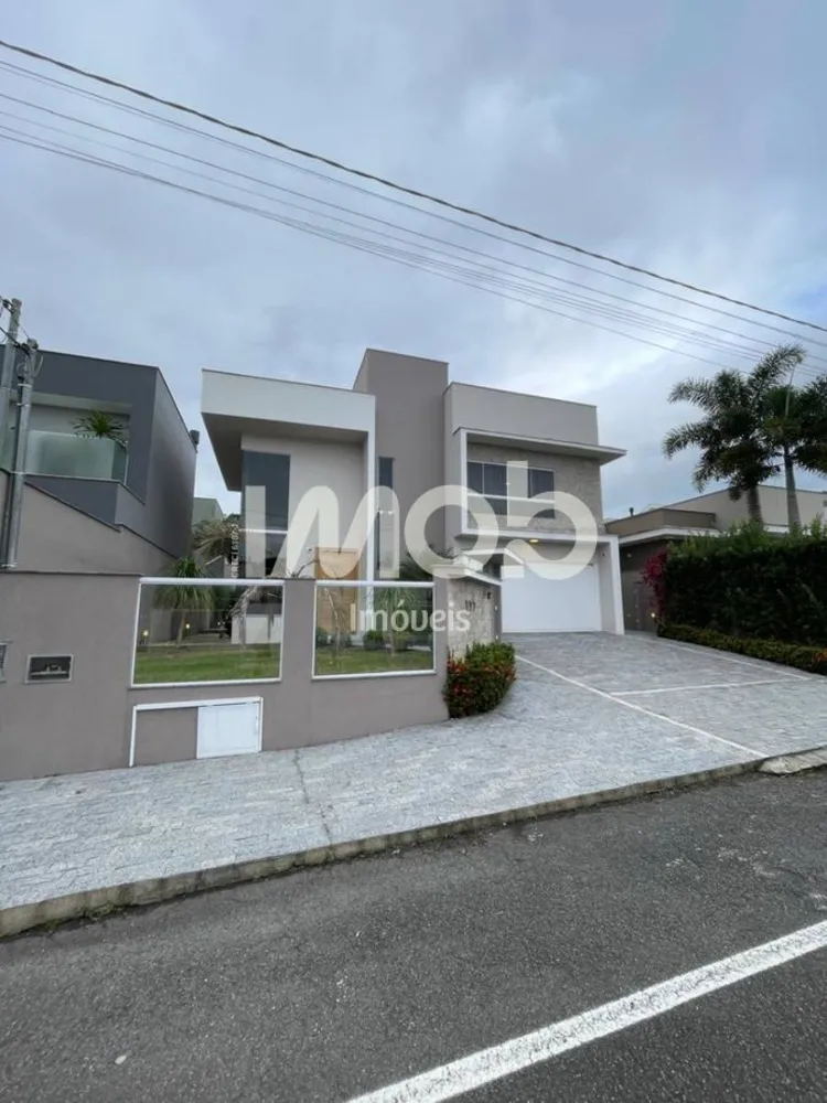 Casa, 4 quartos, 217 m² - Foto 1